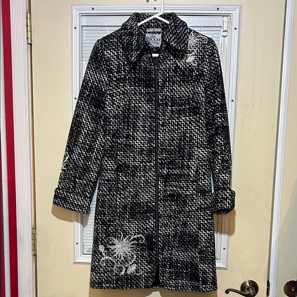 Riccio Black and White Patterned Trench Coat